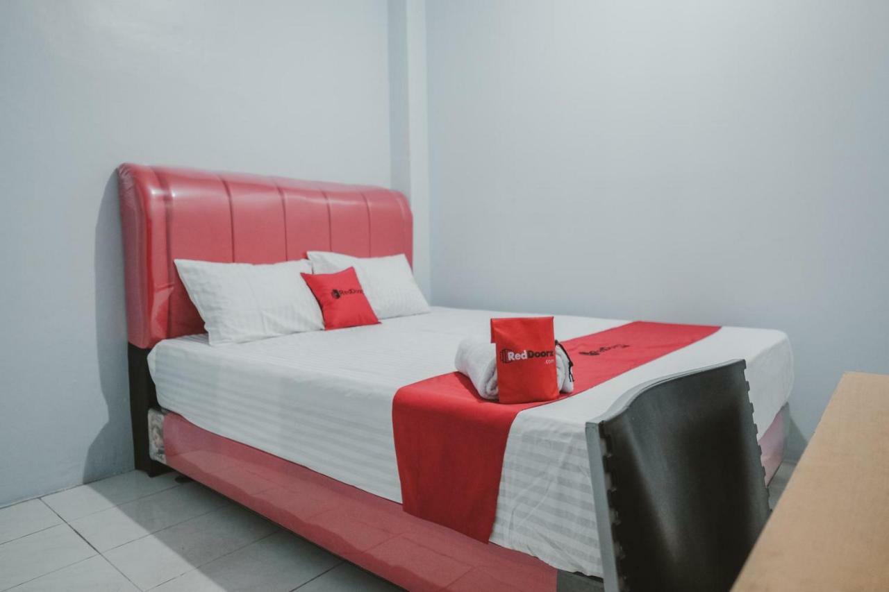 Reddoorz @ Jalan Pemuda Medan Hotel Ngoại thất bức ảnh